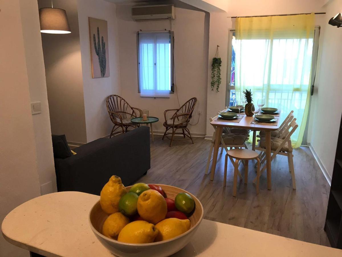 Cactus 2 Bedroom Apartment On Calle San Miguel Minutes From The Beach By Namaste Elite Torremolinos Buitenkant foto