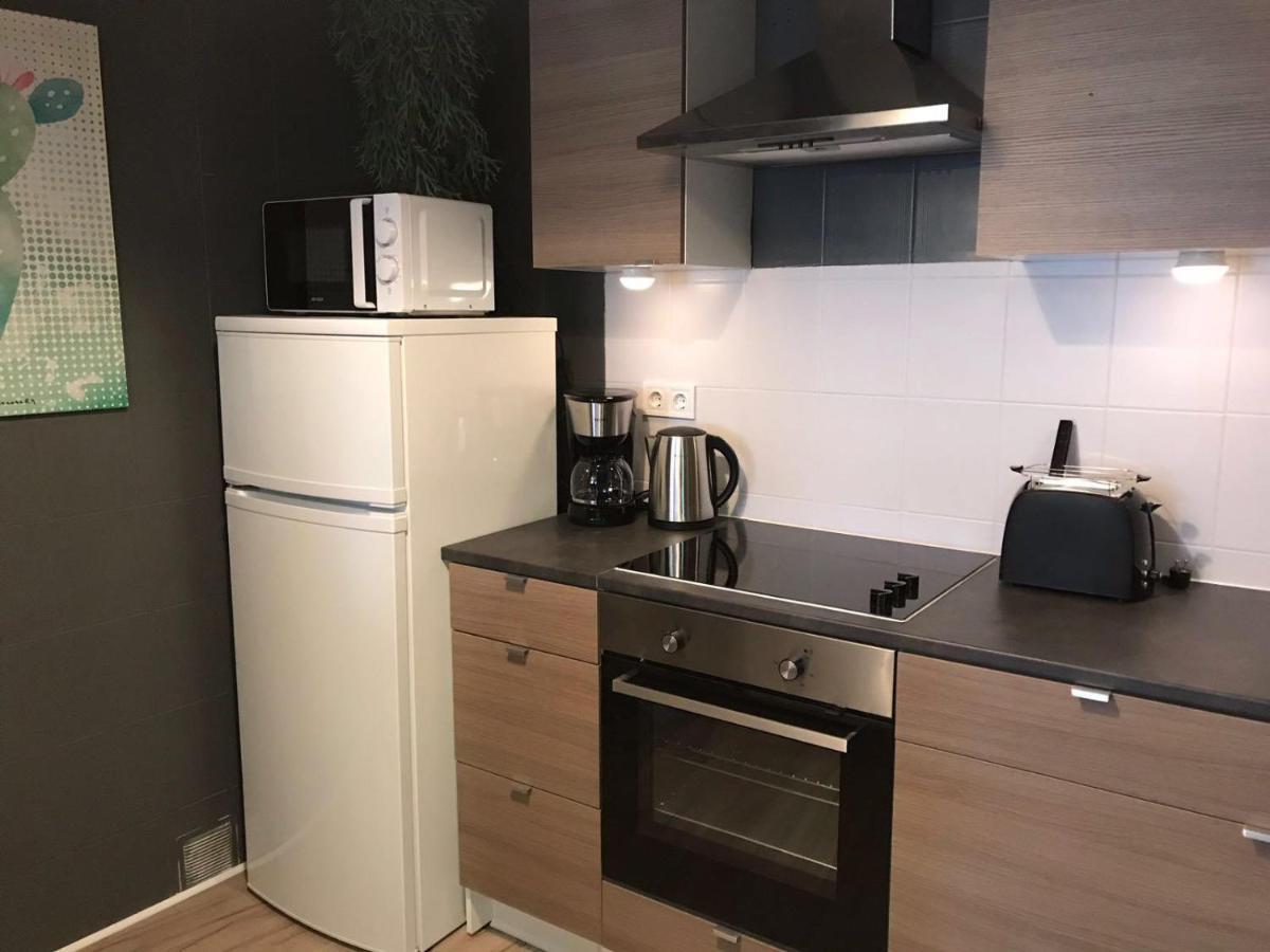 Cactus 2 Bedroom Apartment On Calle San Miguel Minutes From The Beach By Namaste Elite Torremolinos Buitenkant foto