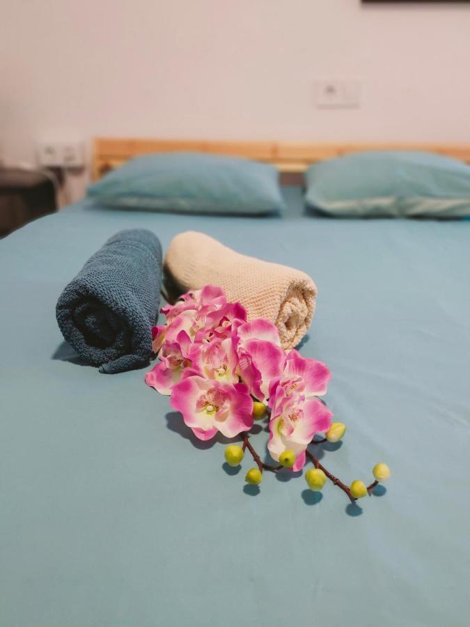Cactus 2 Bedroom Apartment On Calle San Miguel Minutes From The Beach By Namaste Elite Torremolinos Buitenkant foto